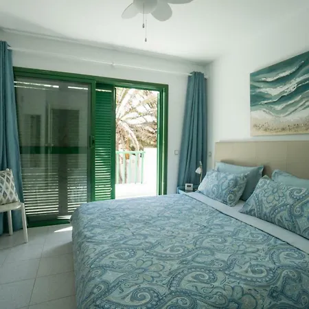 Apartment Beachcomplex House With Communal Pool